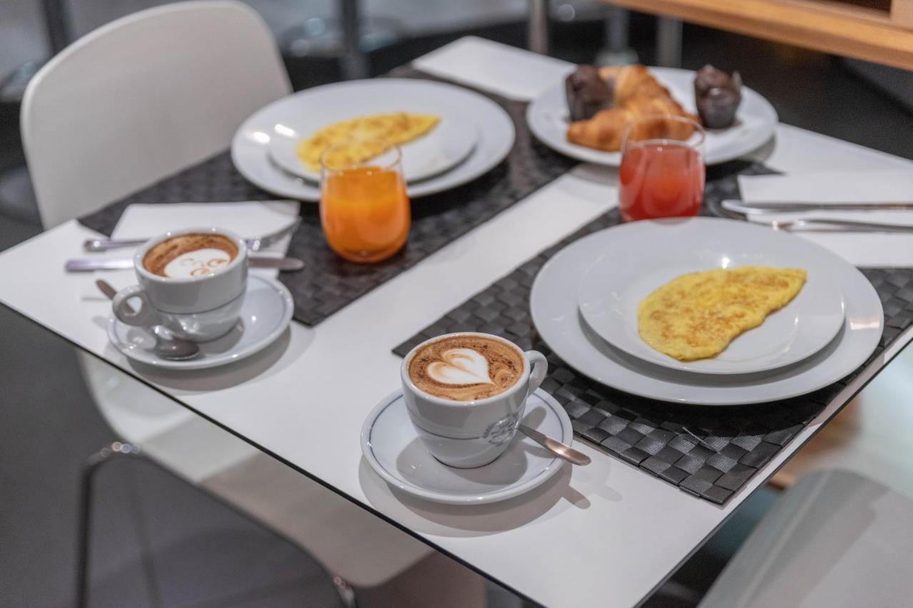 Trevi Palace Hotel Rzym Zewnętrze zdjęcie