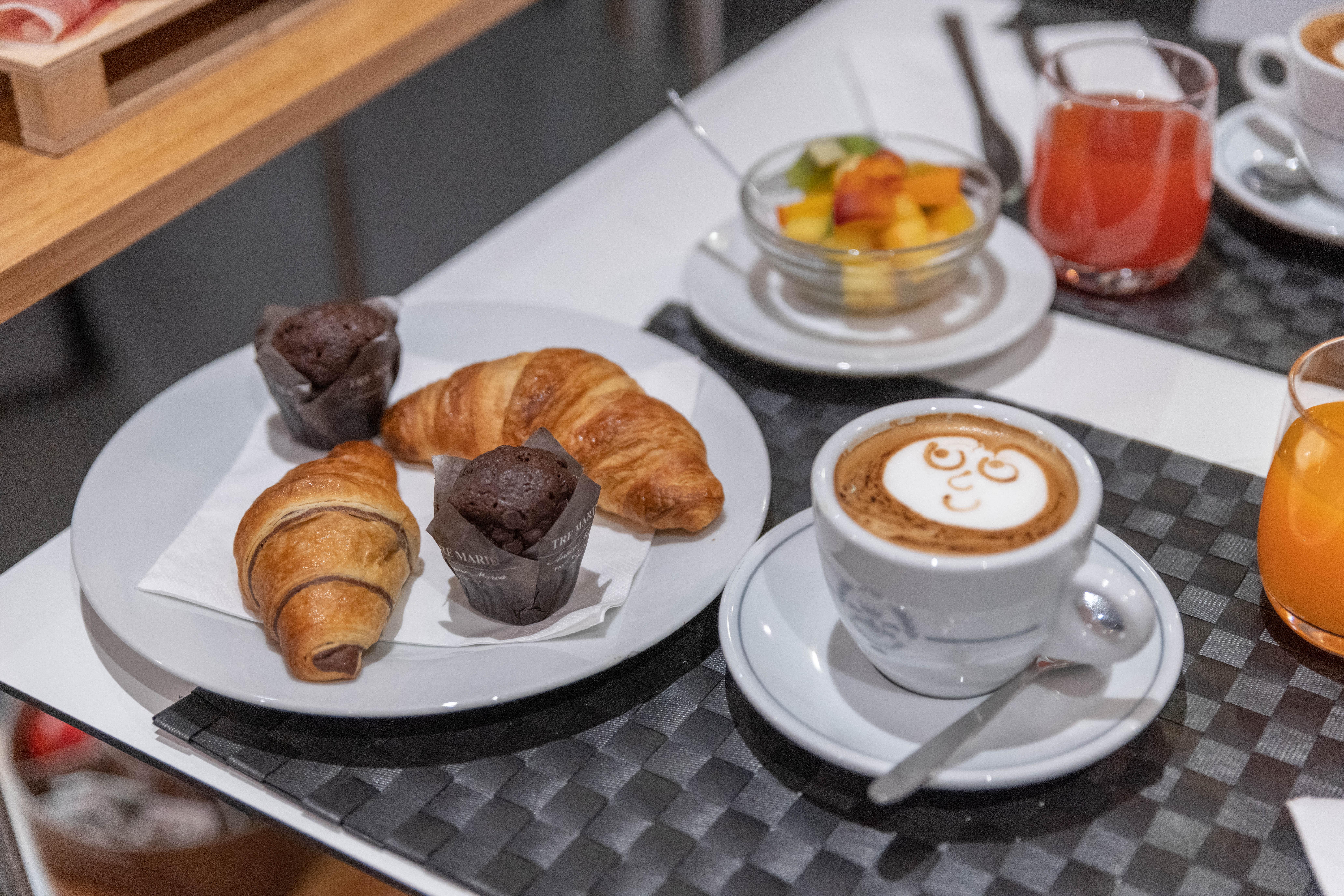Trevi Palace Hotel Rzym Zewnętrze zdjęcie